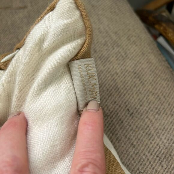 Kuk-May Rare feather Hand Embroidered Linen 20” pillows with down inserts - Picture 8 of 9